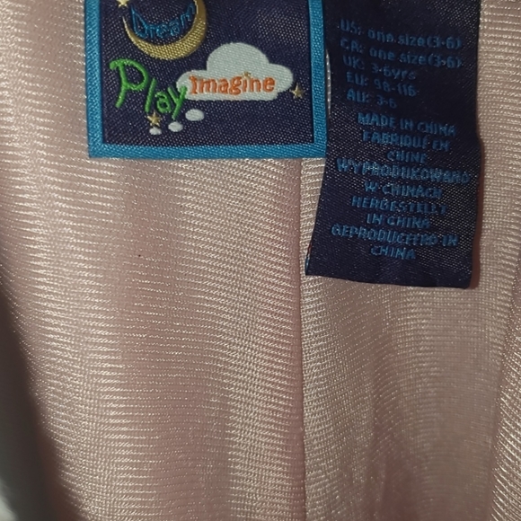 Shoes and a unicorn cape - Picture 2 of 6